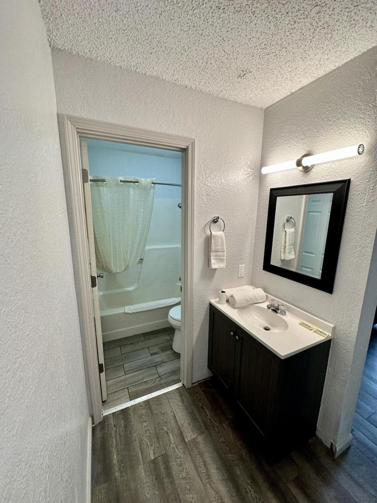 Ozark Inn And Suites شاطئ أوسيدج المظهر الخارجي الصورة