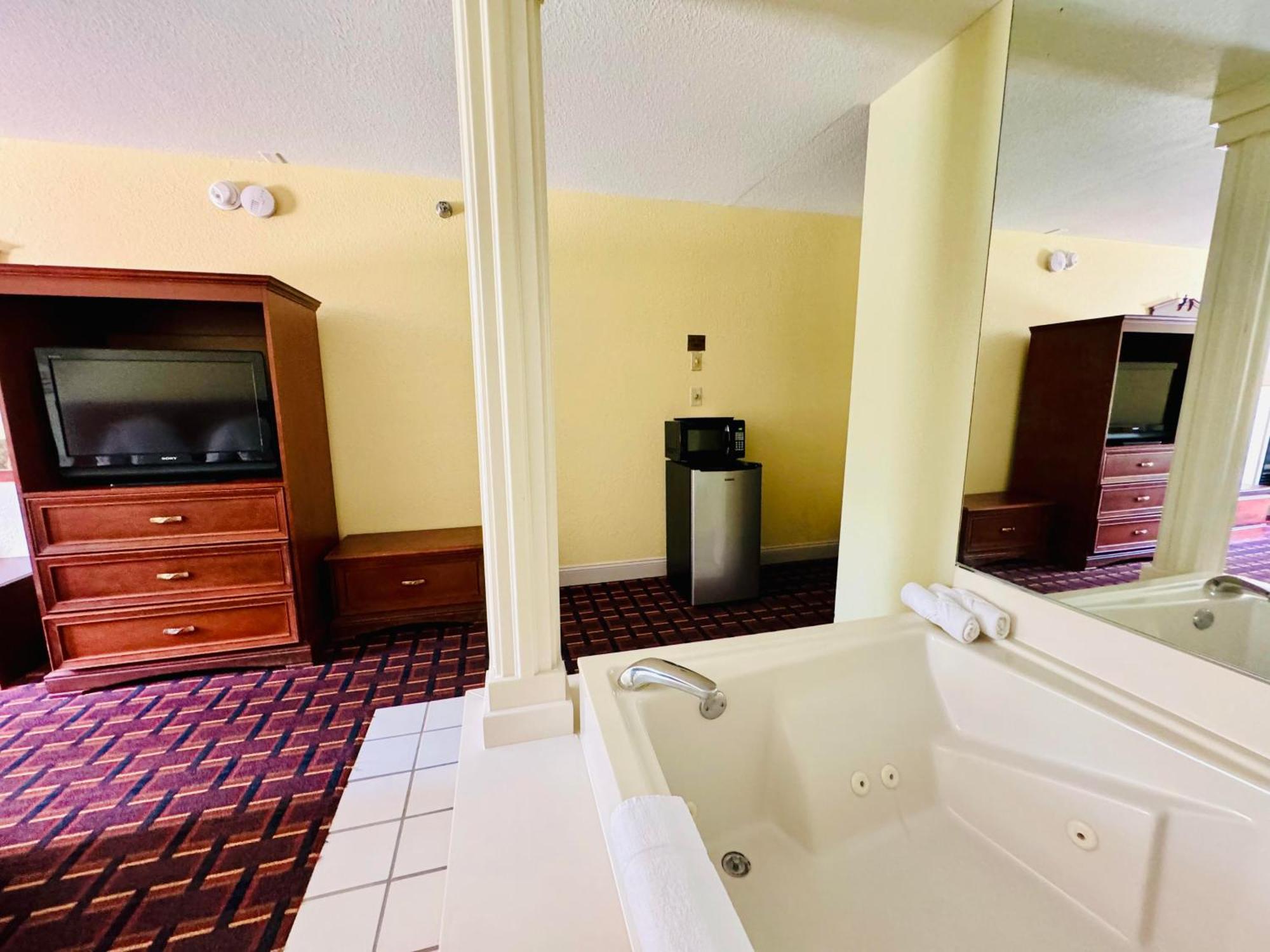 Ozark Inn And Suites شاطئ أوسيدج المظهر الخارجي الصورة